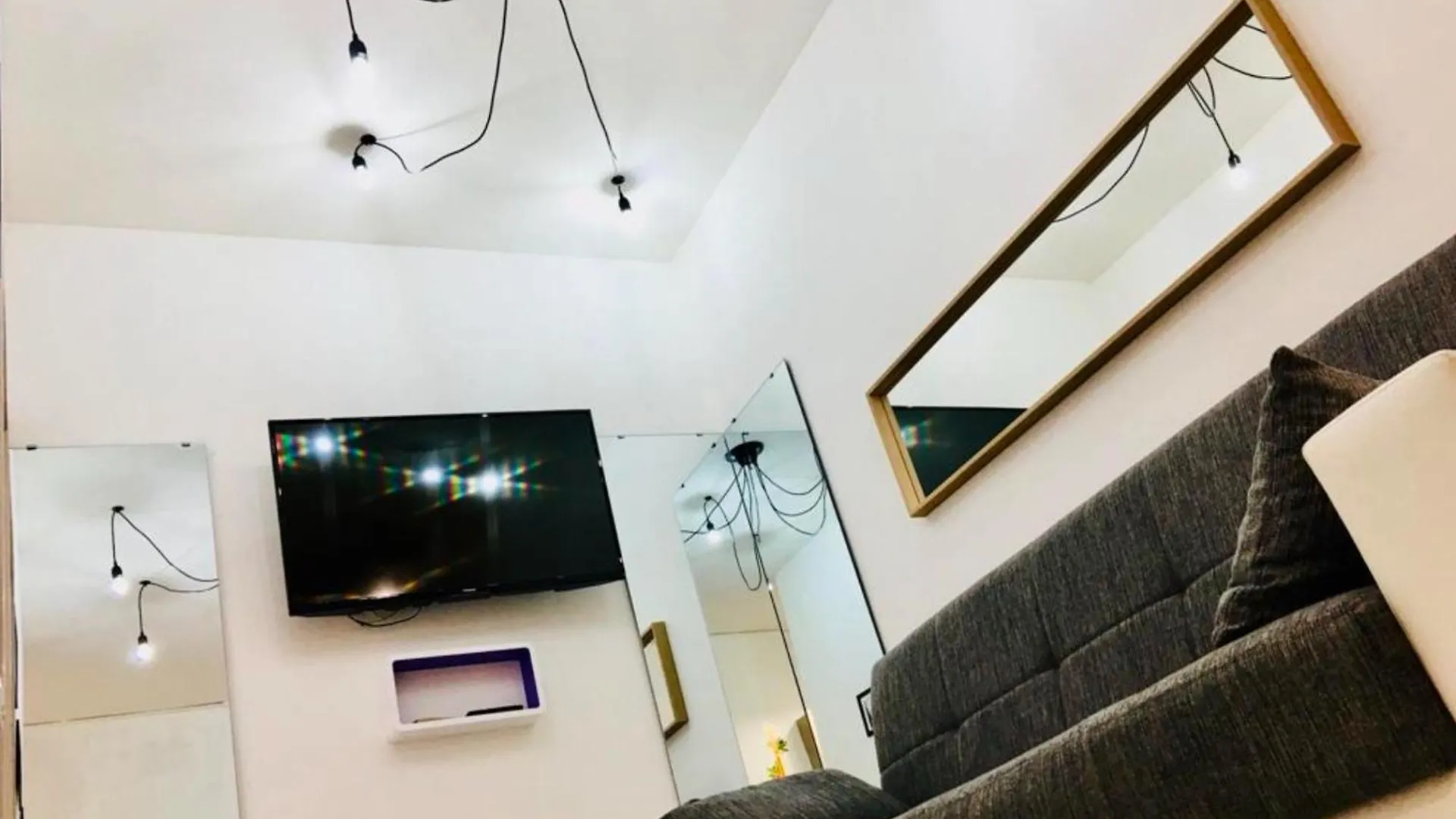 Milan City Beautiful Apartment Close To The Metro With Big Balcony