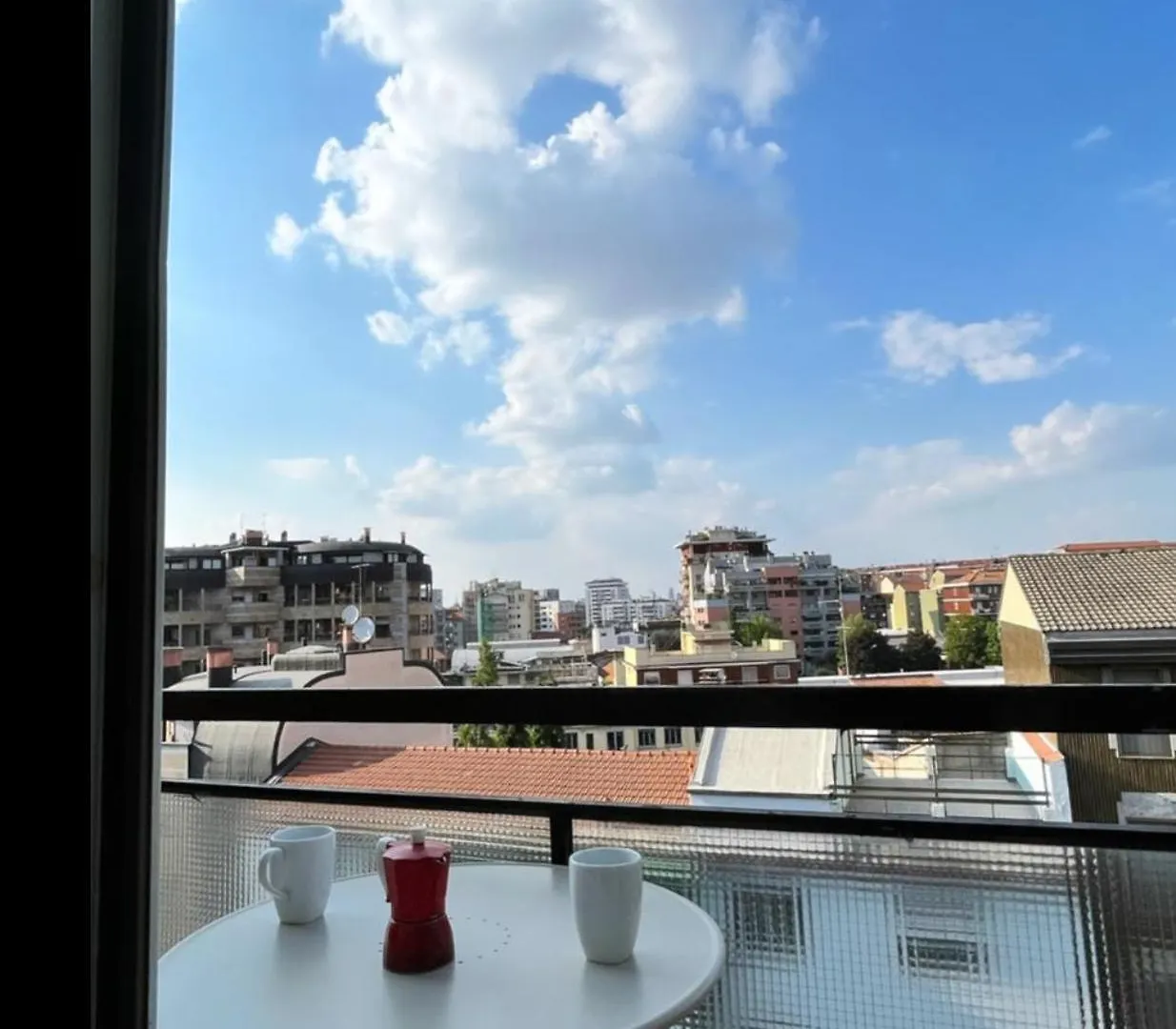 Milan City Beautiful Apartment Close To The Metro With Big Balcony Italy